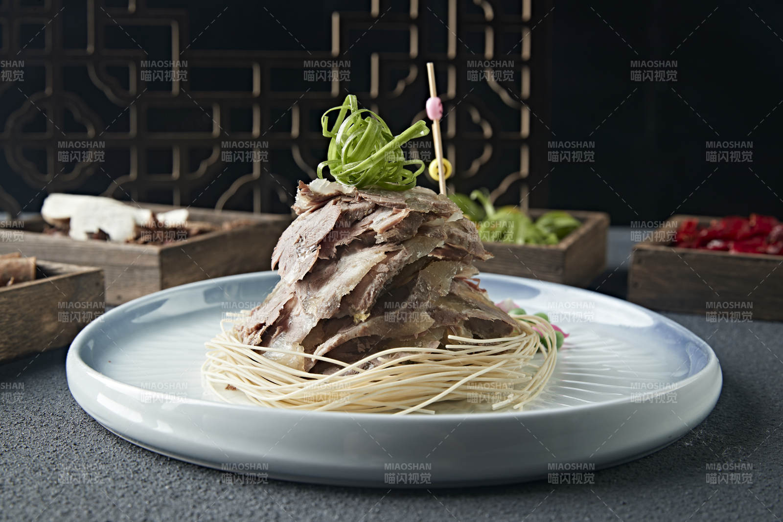 美味五香牛腱子切片图片