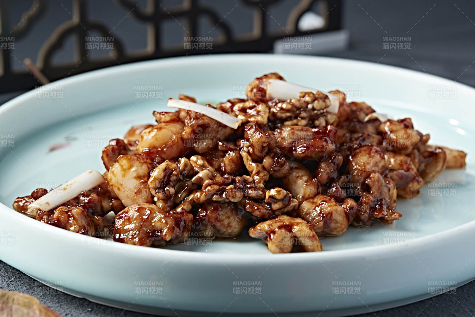 酱爆桃仁葱香虾仁鸡丁 鸡里蹦图片