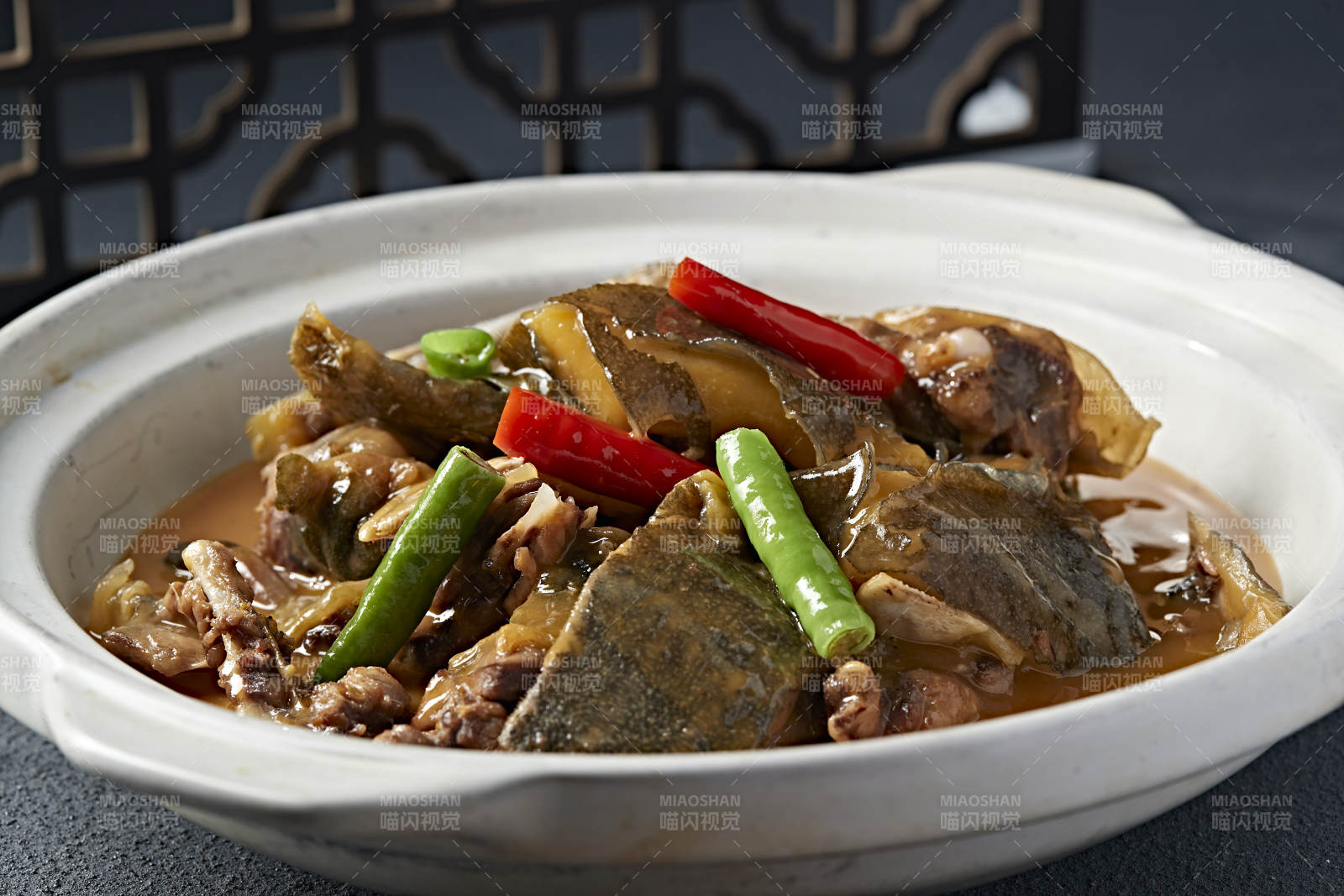 砂锅浓汤煲甲鱼图片