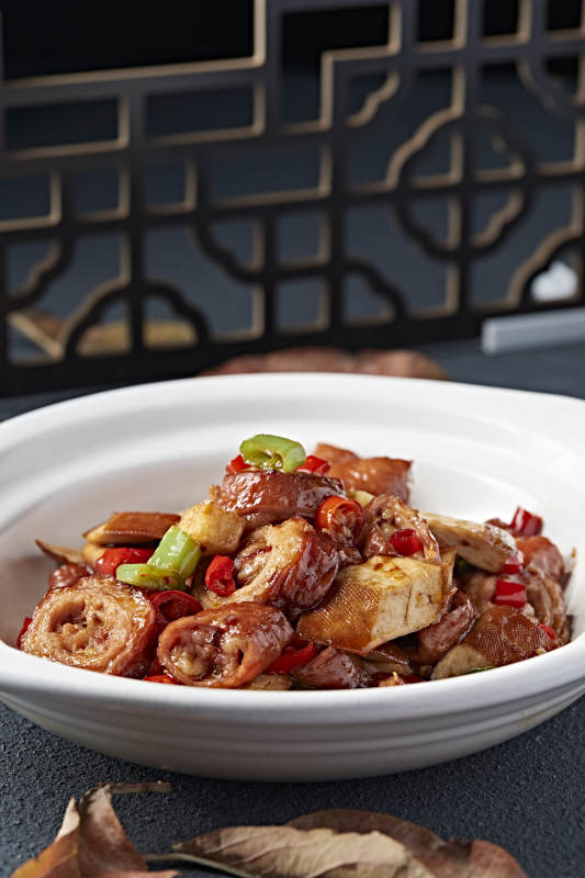 砂锅香辣米椒香干烧肥肠图片