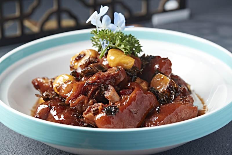 美味红烧板栗猪蹄块图片