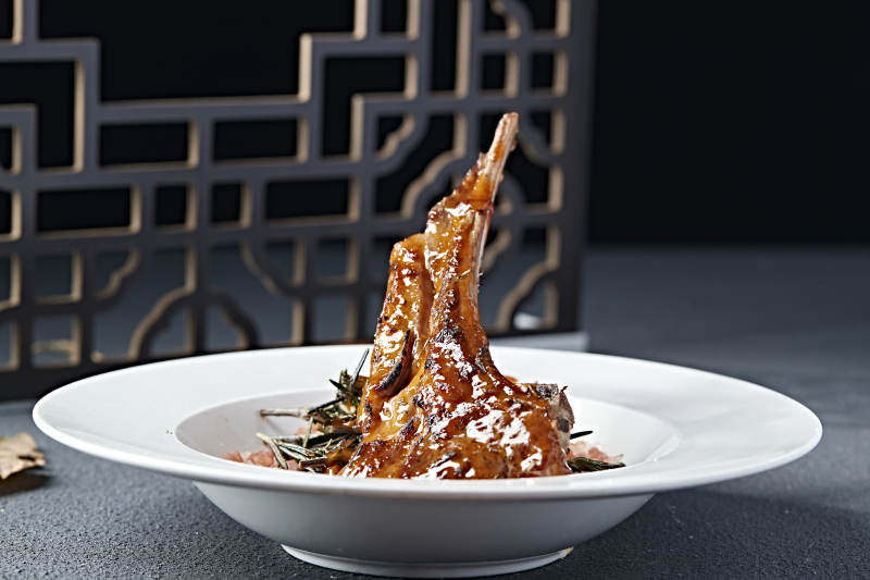 铁板香煎战斧小羊排图片