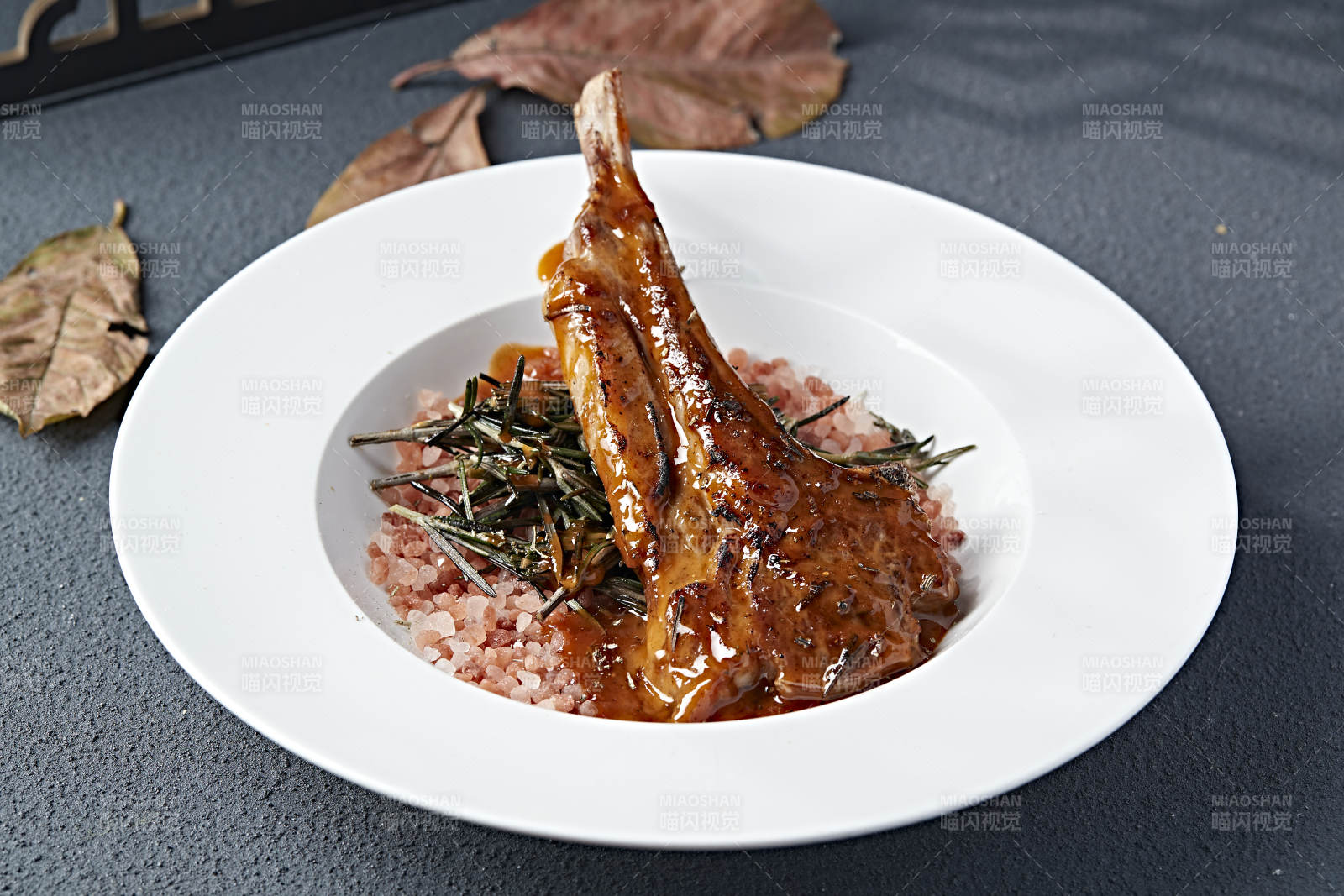 铁板香煎战斧小羊排图片