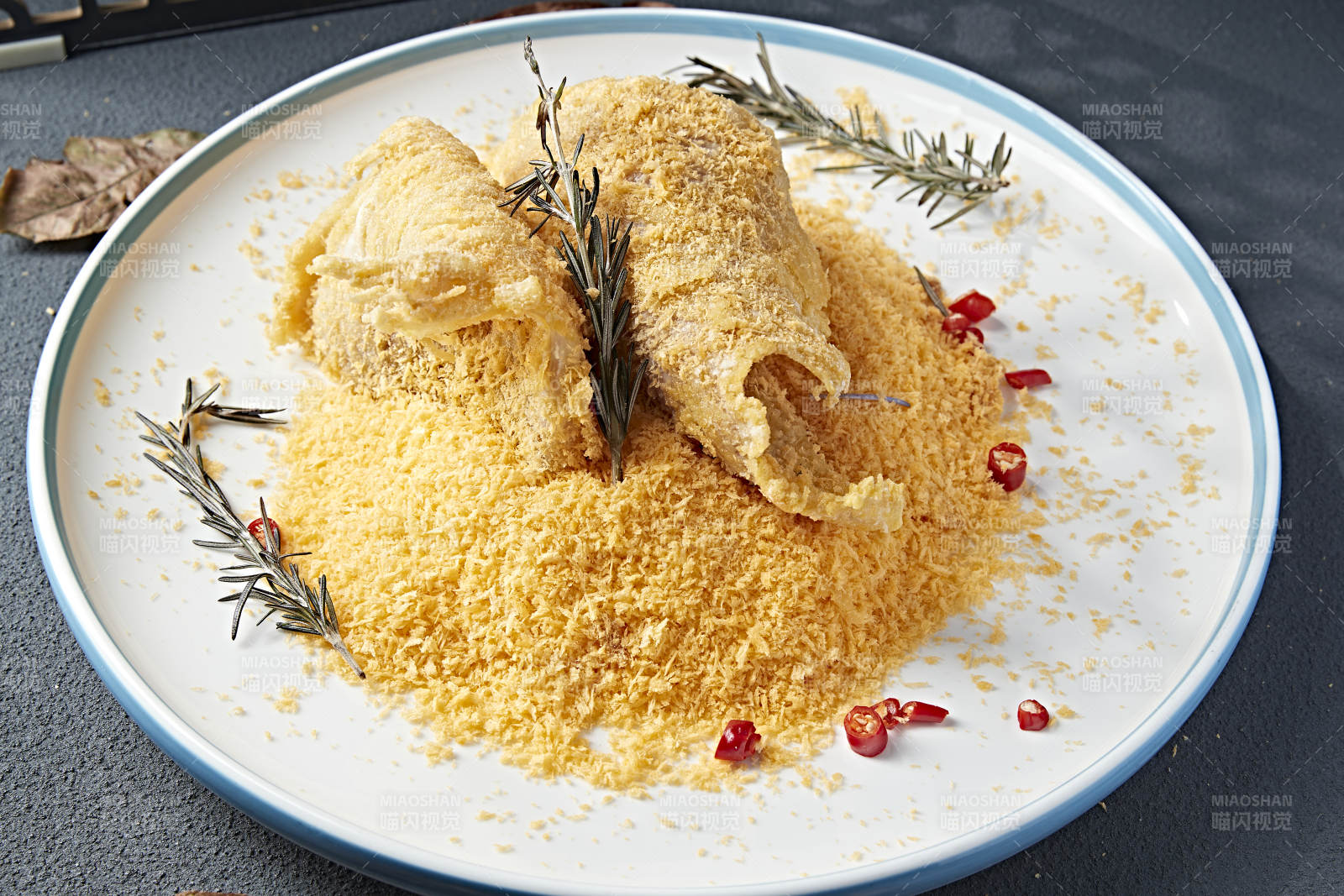 避风塘油炸鲽鱼身鲽鱼尾图片