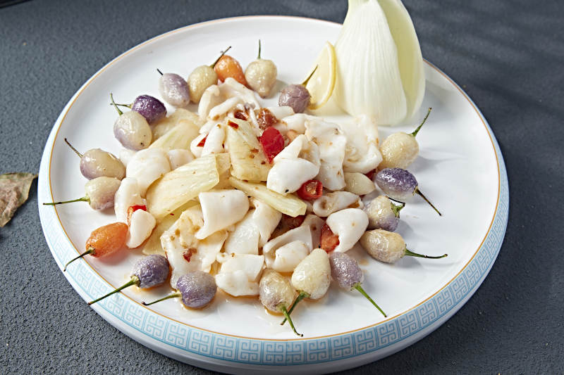 茴香头紫云辣椒烧花枝大鱿鱼身图片