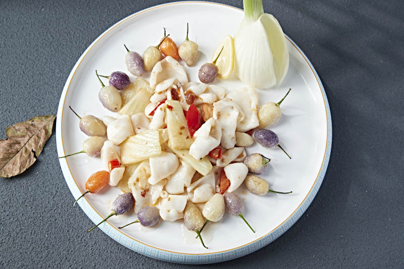 茴香头紫云辣椒烧花枝大鱿鱼身图片