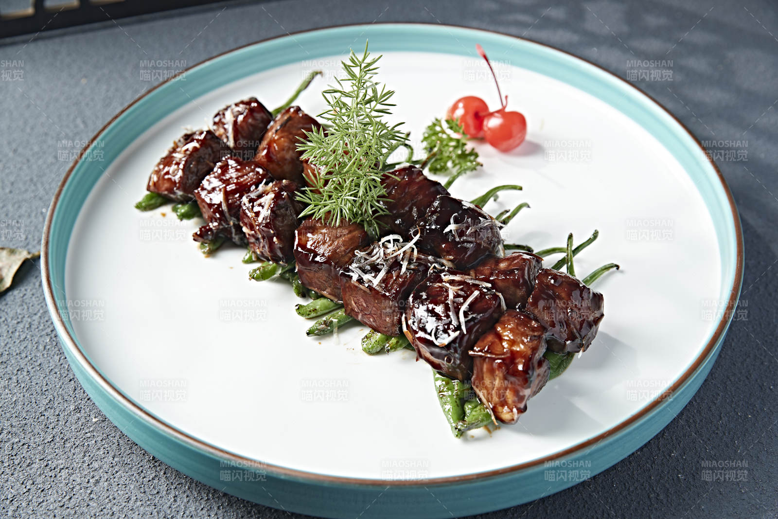 烧椒文火猪梅肉图片