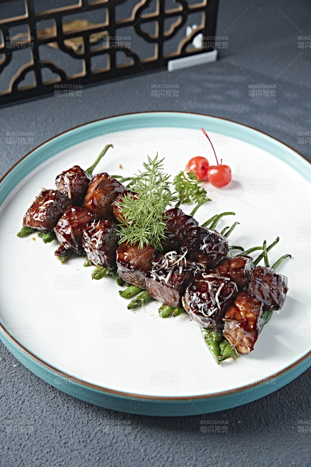 烧椒文火猪梅肉图片