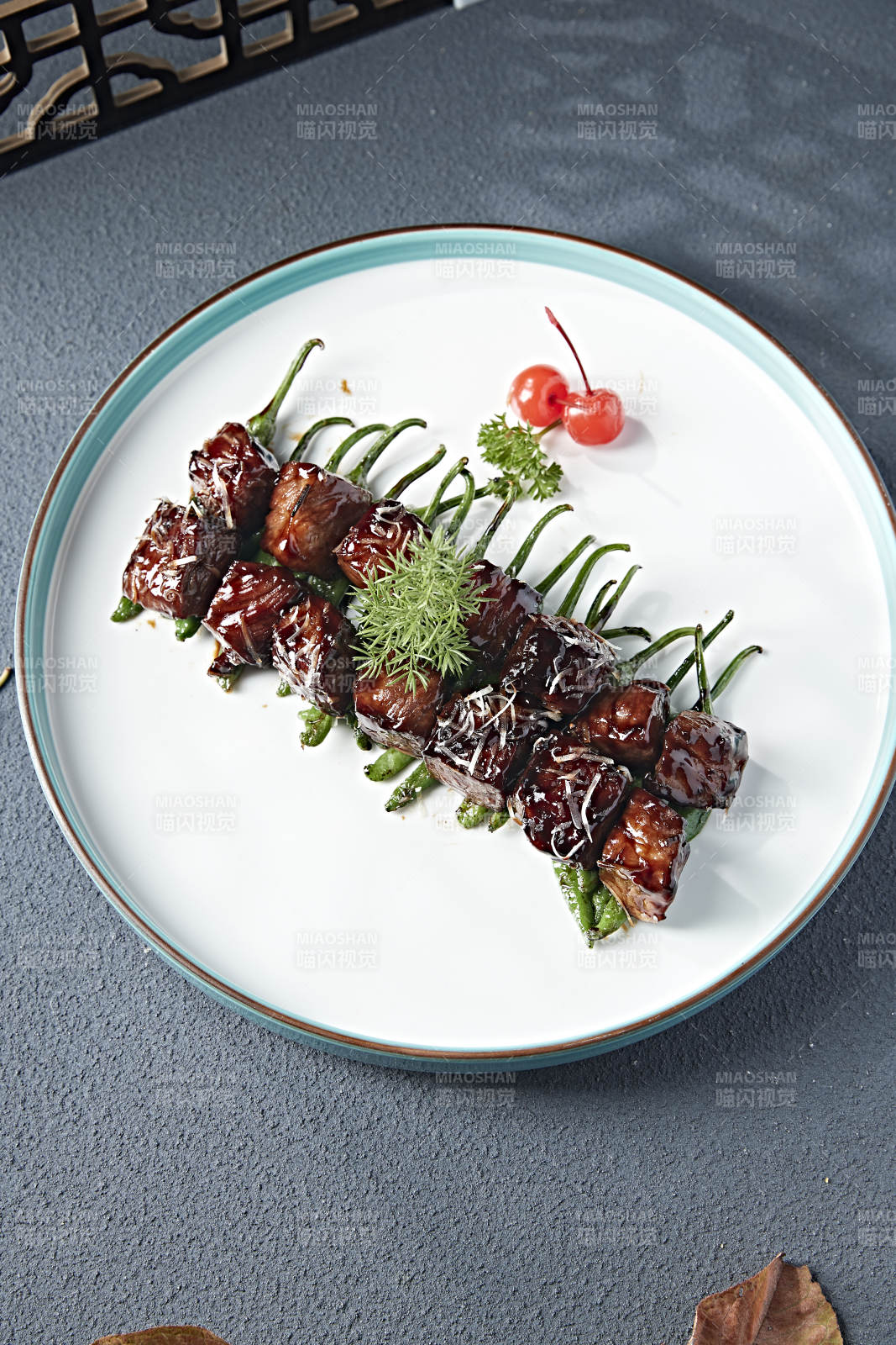 烧椒文火猪梅肉图片