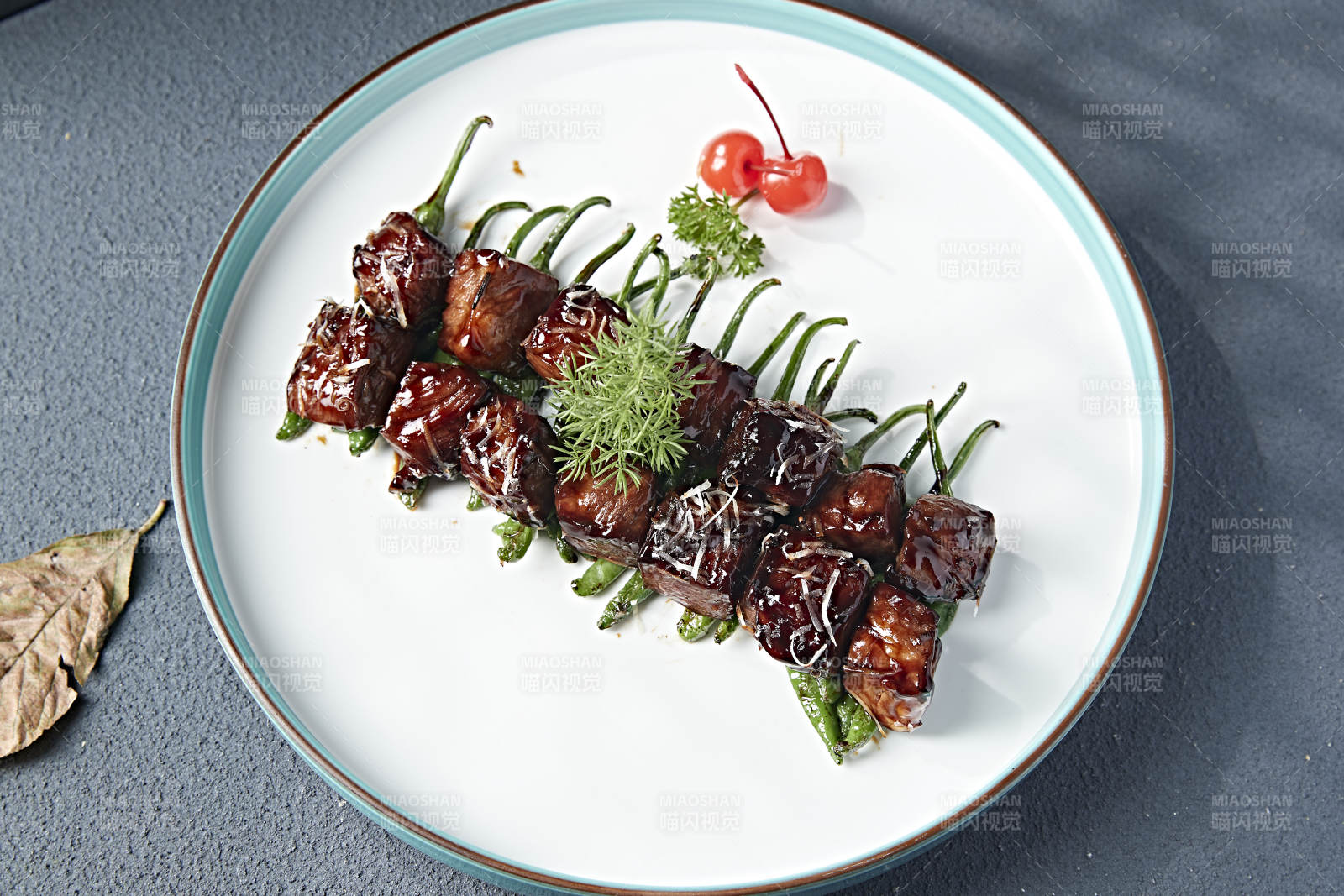 烧椒文火猪梅肉图片