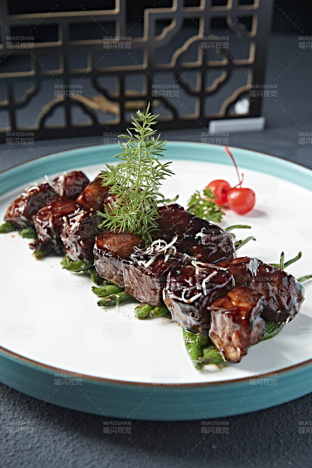 烧椒文火猪梅肉图片