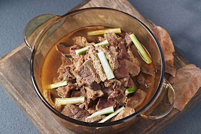 卤汁五香牛杂锅图片