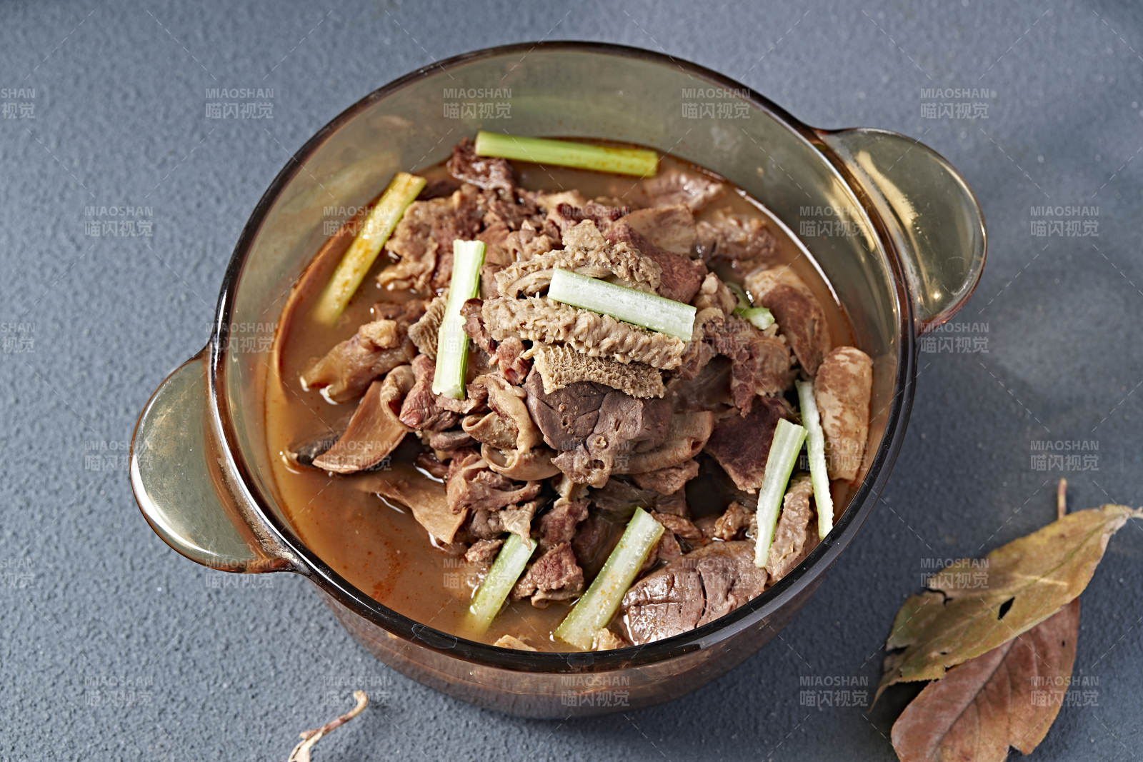 卤汁五香牛杂锅图片