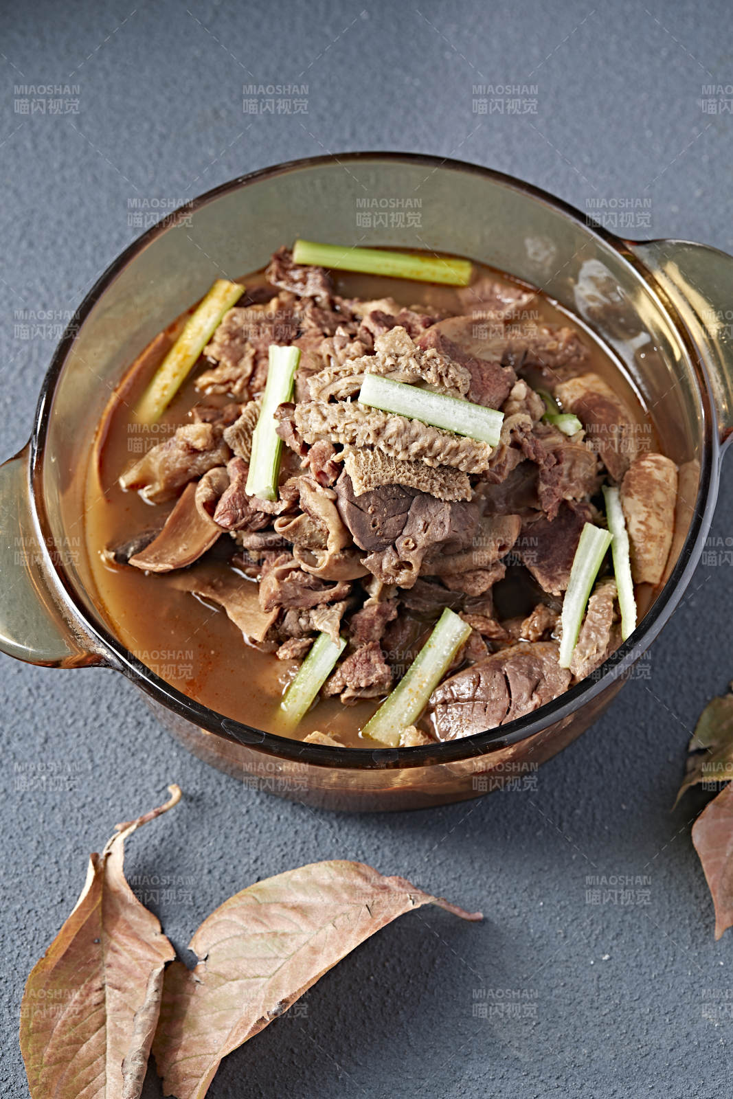 卤汁五香牛杂锅图片