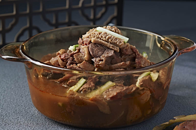 卤汁五香牛杂锅图片