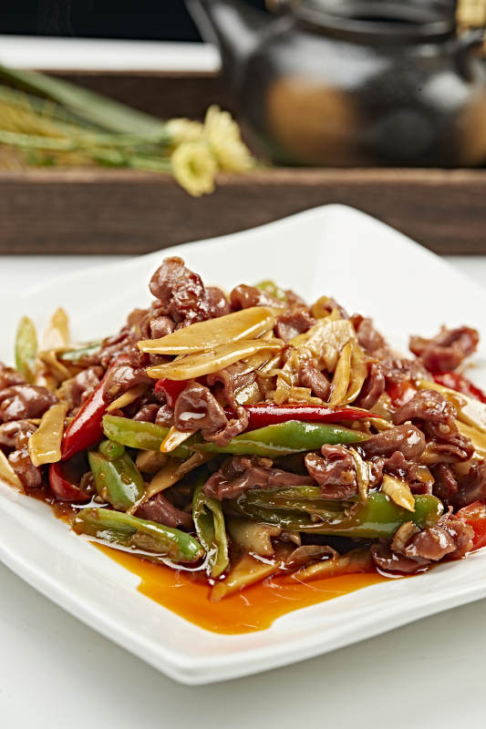 红油嫩笋彩椒炒鸡胗（嫩笋辣炒胗华）图片