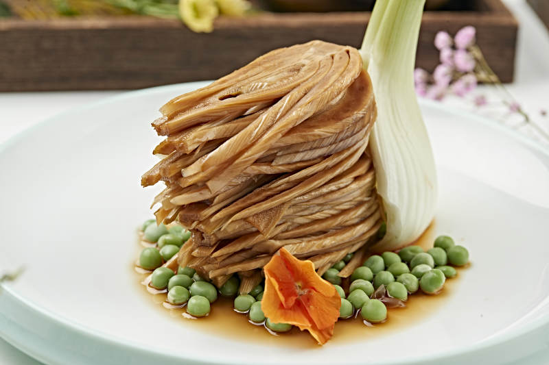 浇汁青豆芥菜根图片