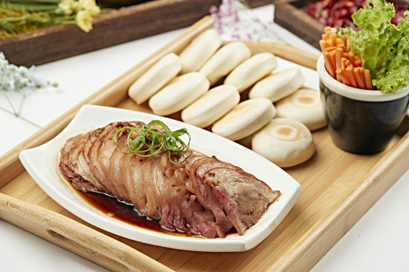 卤煮猪肘切片肉夹馍图片