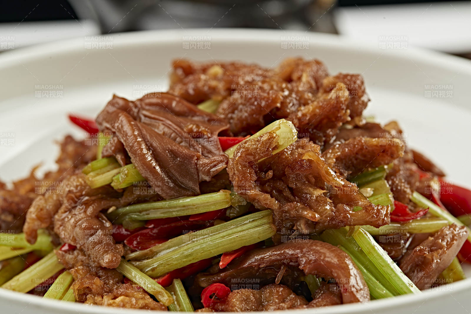 湘味线椒辣炒卤鸭掌图片