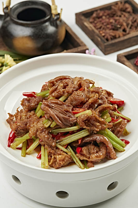 湘味线椒辣炒卤鸭掌图片