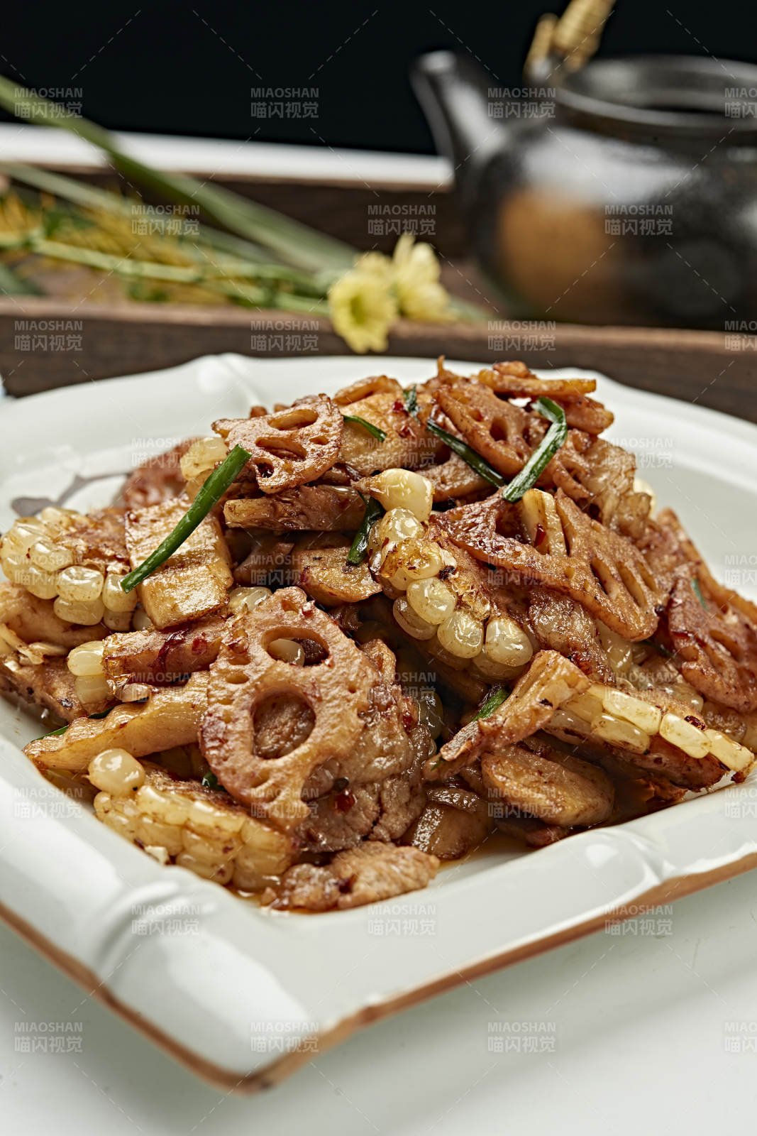 酱爆玉米藕片土豆五花肉片图片