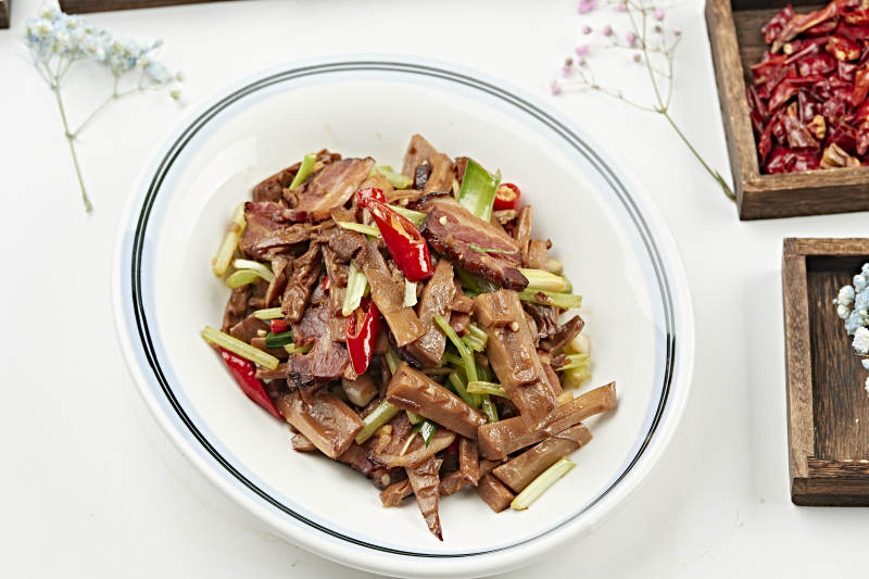 湘味冬笋炒湖南腊肉图片