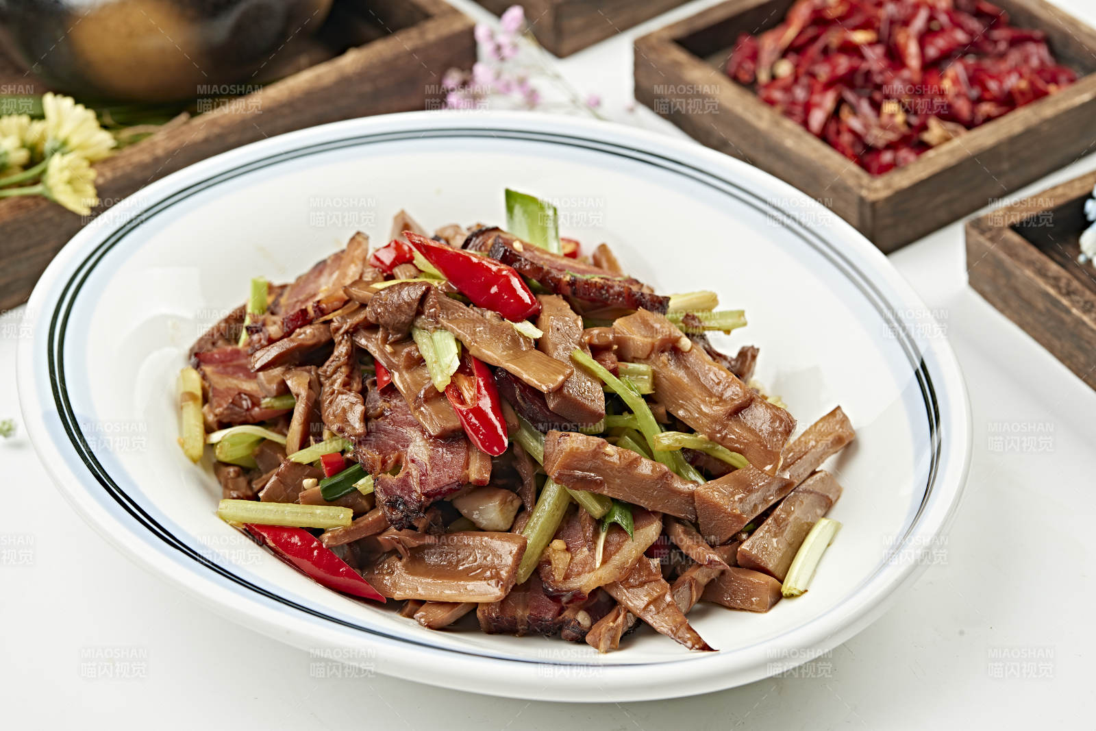 湘味冬笋炒湖南腊肉图片