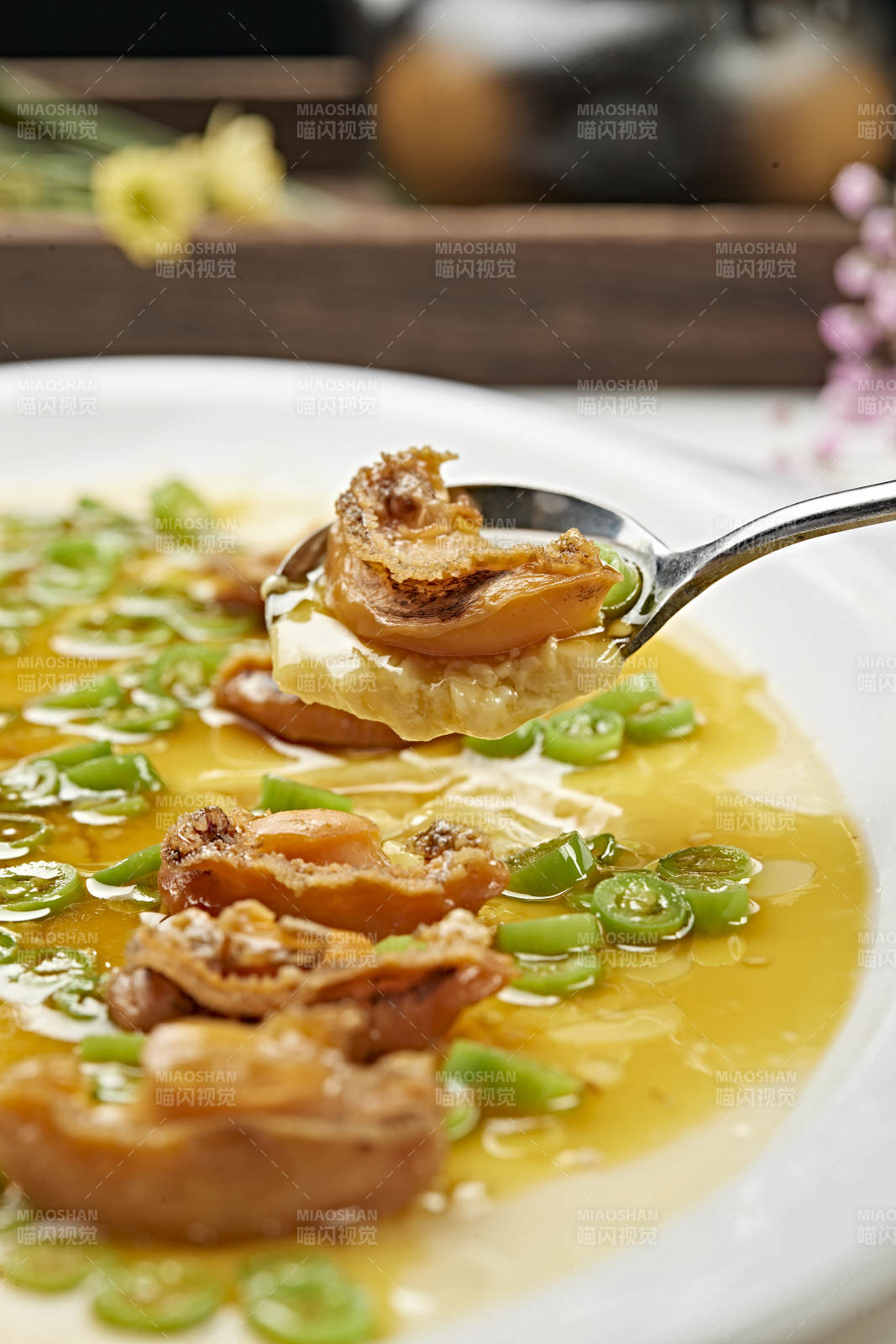 豉油鲜鲍鱼蒸水蛋图片