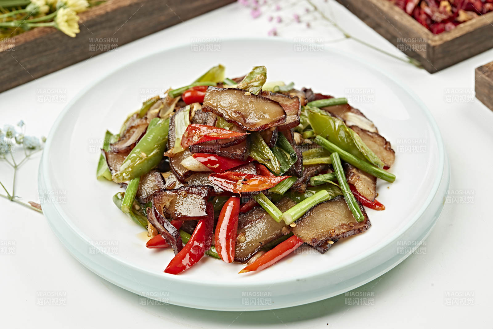 湘味蒜苗辣椒炒腊肉图片