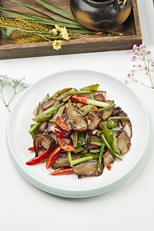 湘味蒜苗辣椒炒腊肉图片
