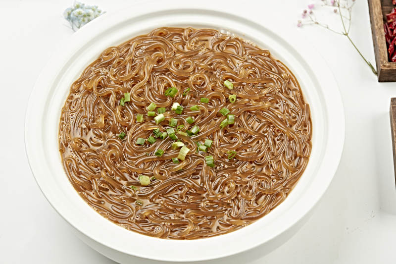 葱香卤汤煮土豆粉（葱香水晶粉）图片