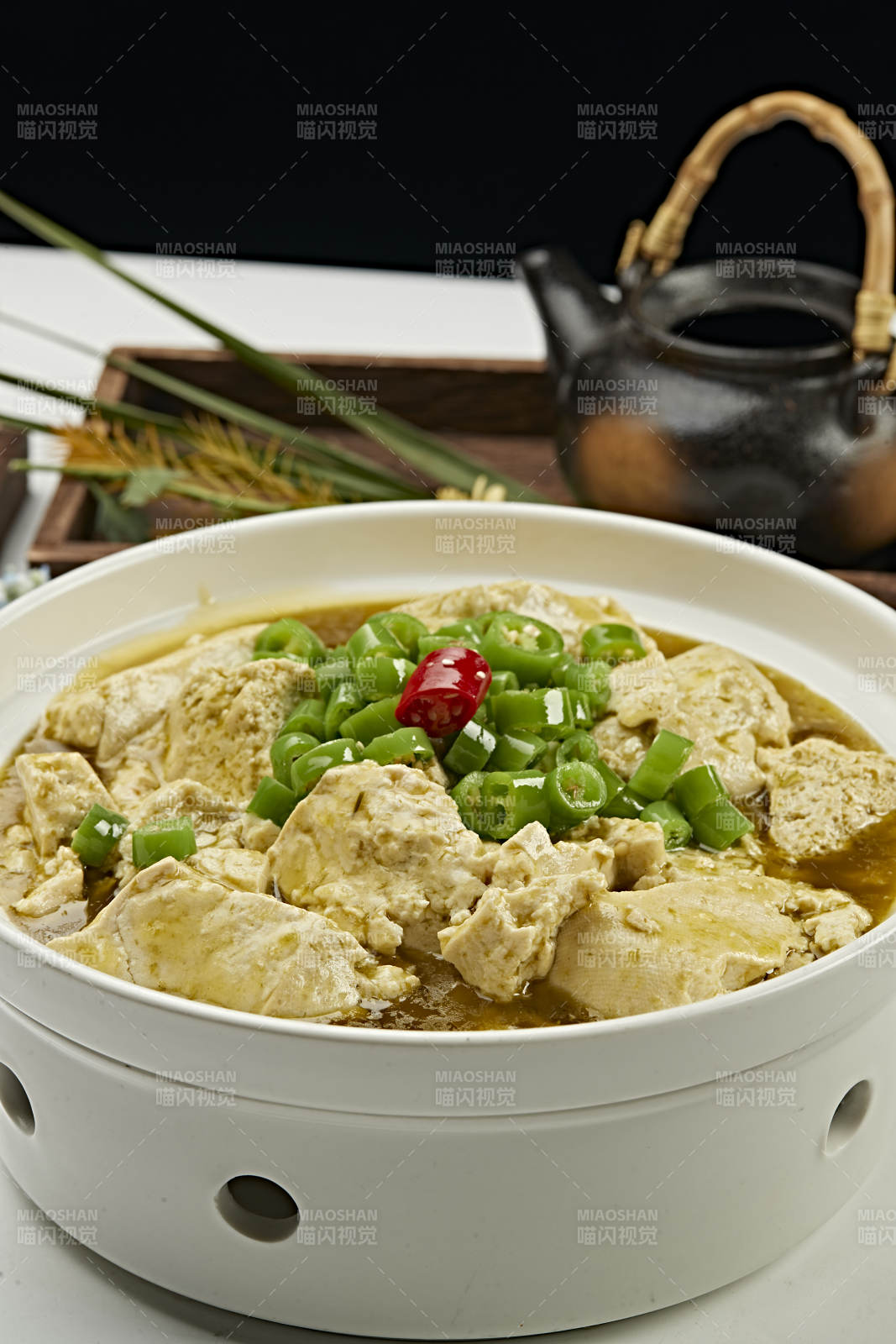 藤椒清油汤煮懒豆腐图片