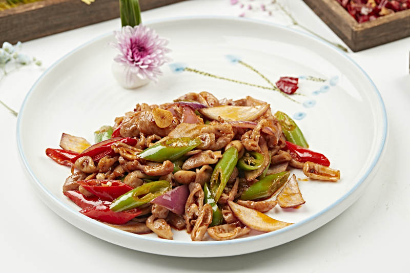 青红辣椒洋葱爆炒肥肠图片