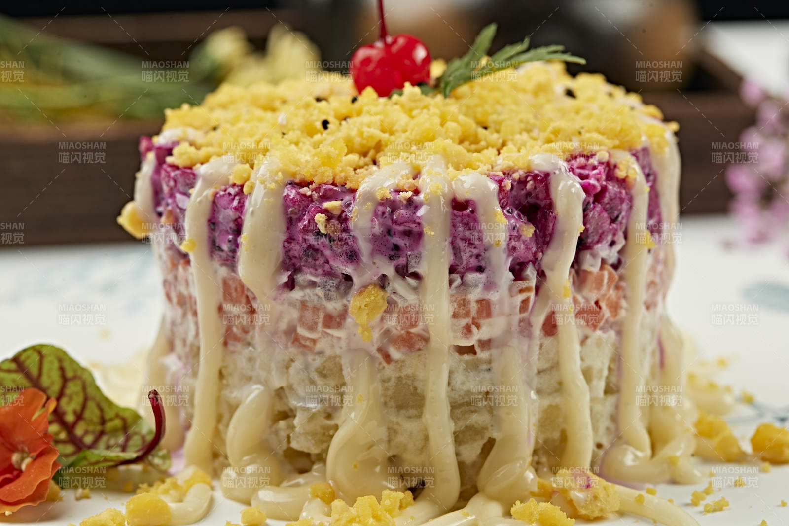 咸蛋黄炼乳多层果蔬沙拉图片