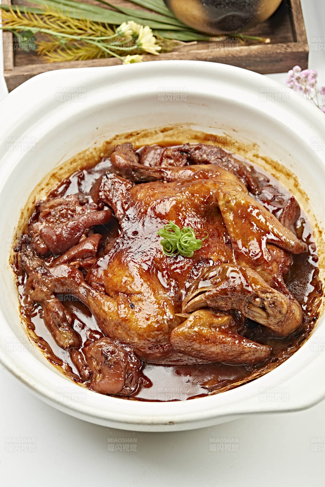 砂锅干烧农家柴鸡图片