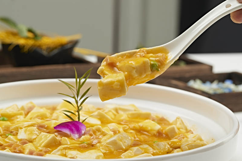 火腿青豆蟹黄酿内脂豆腐图片