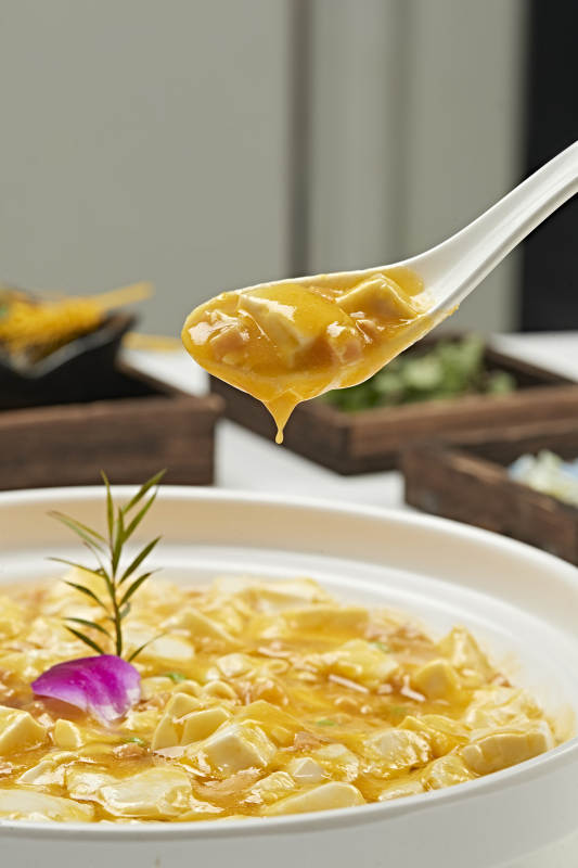 火腿青豆蟹黄酿内脂豆腐图片