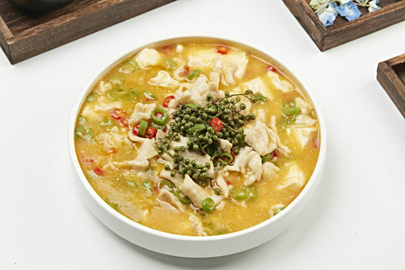 藤椒麻辣酸汤里脊肉片藤椒水煮肉片图片