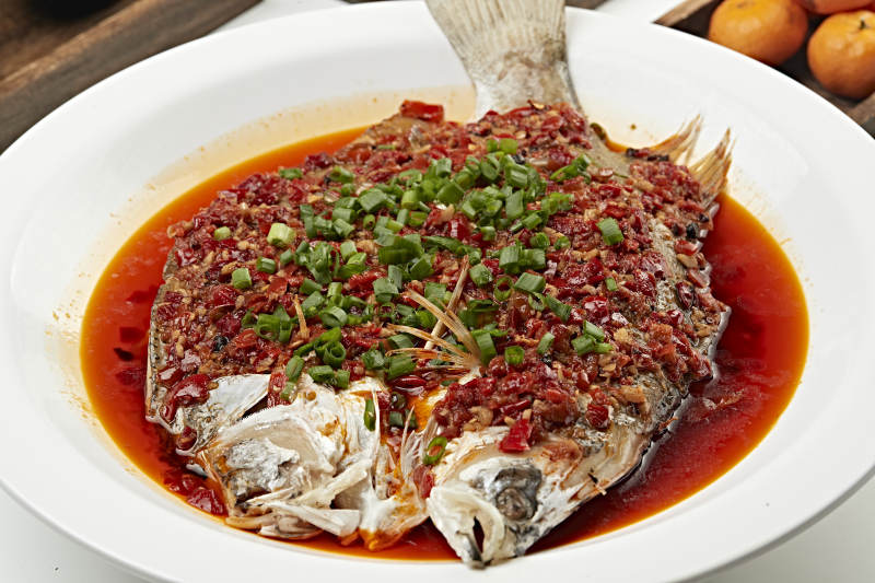 湘味剁椒蒸海鲈鱼图片