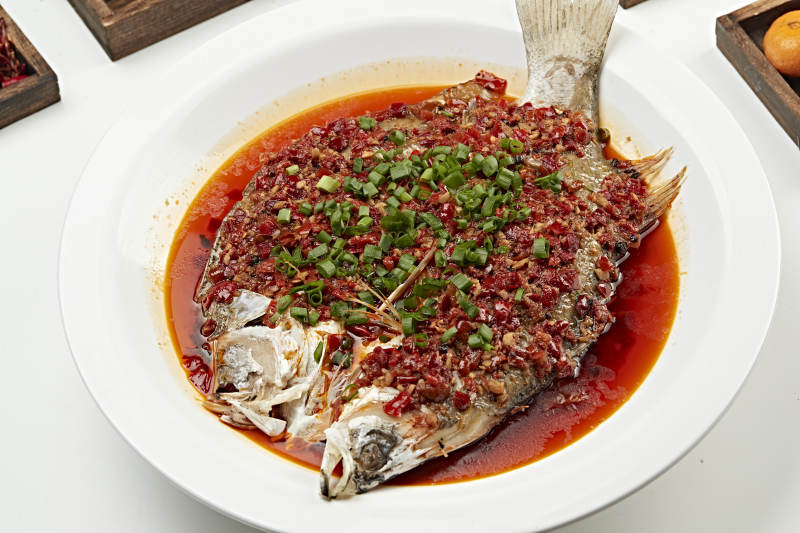 湘味剁椒蒸海鲈鱼图片