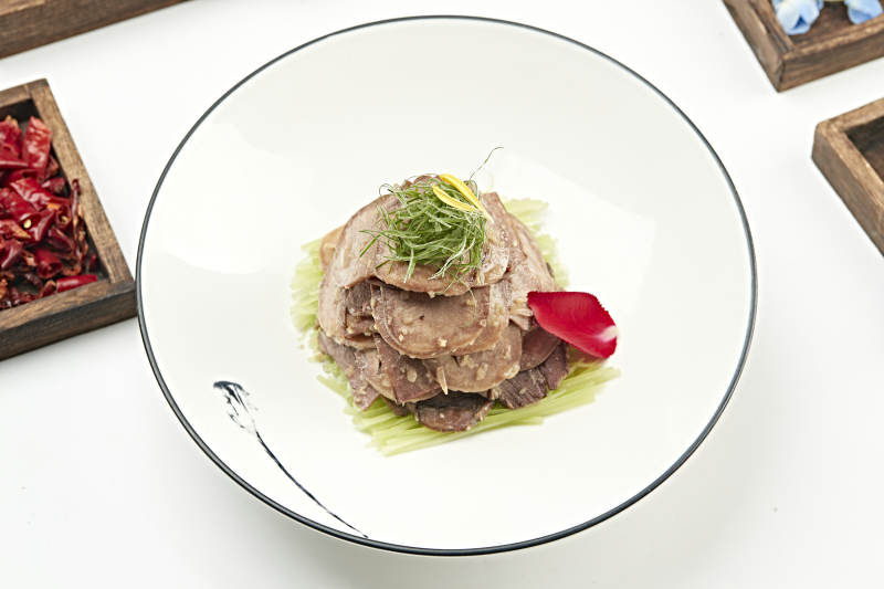 凉拌蒜香口条切片牛舌图片