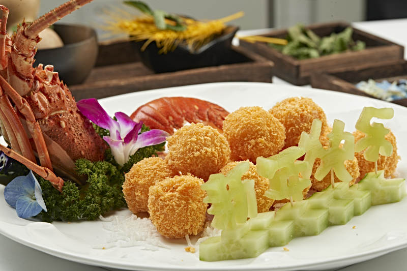 裹面油炸大龙虾球图片