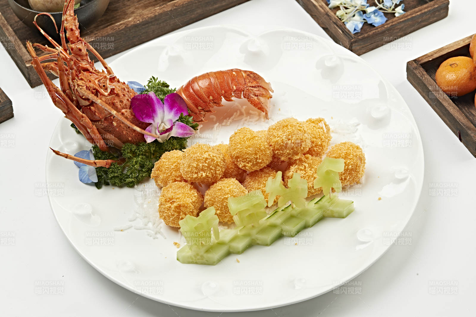 裹面油炸大龙虾球图片