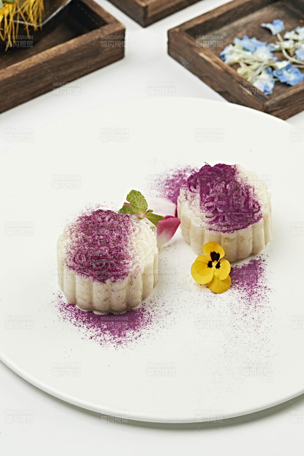 香芋撒粉山药泥月饼图片