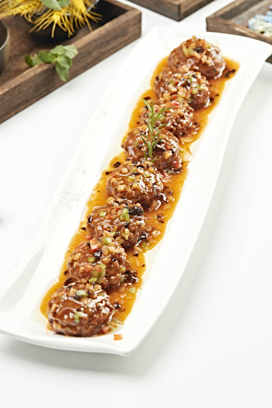 浇汁南煎丸子图片