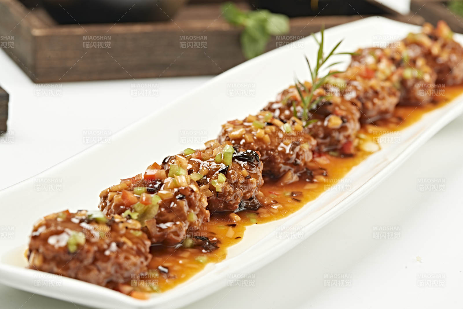 浇汁南煎丸子图片