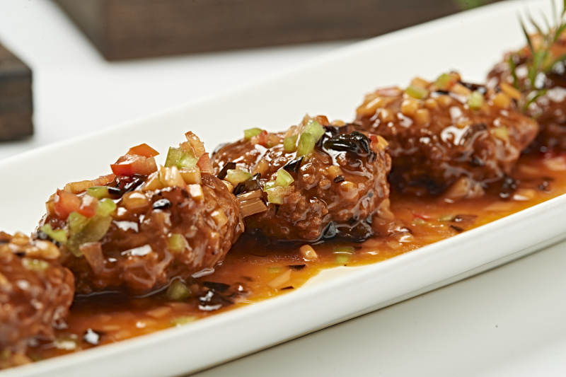 浇汁南煎丸子图片