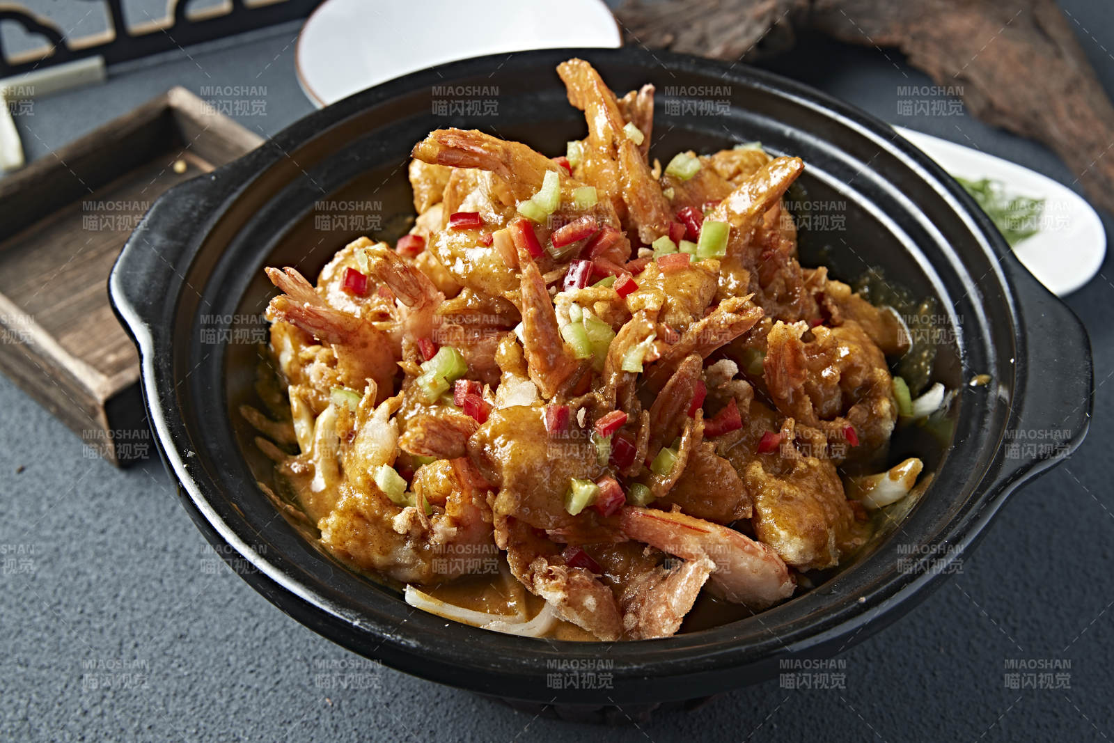 砂锅泰式咖喱虾图片