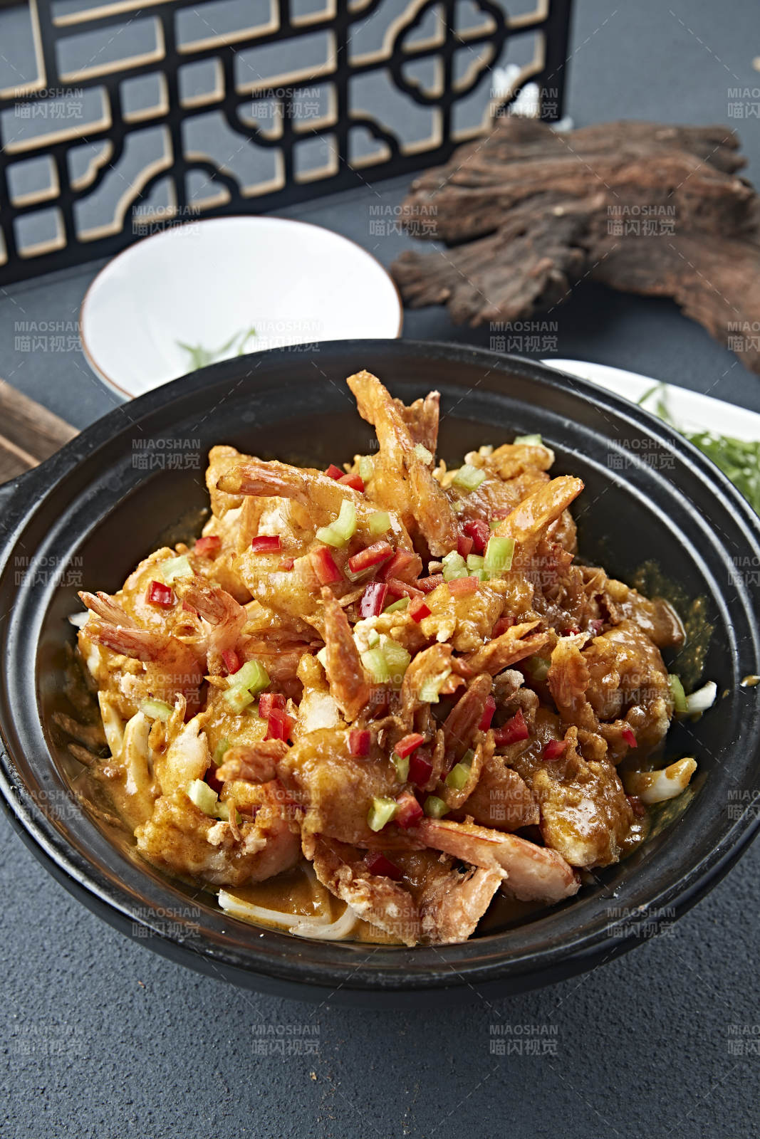 砂锅泰式咖喱虾图片