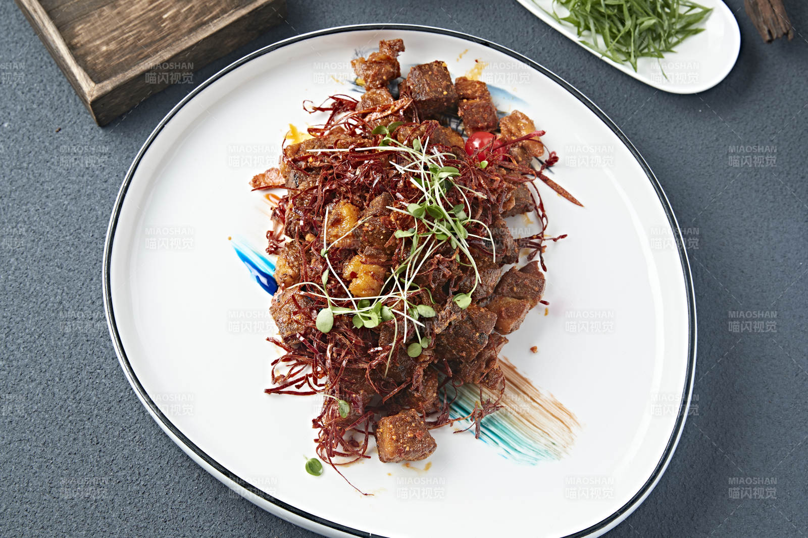 火边子辣椒自然炸羊肉图片